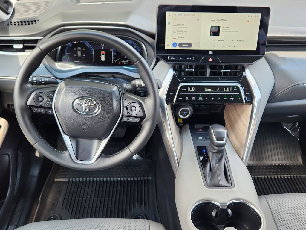 Used 2024 Toyota Venza Limited AWD/4WD image 3