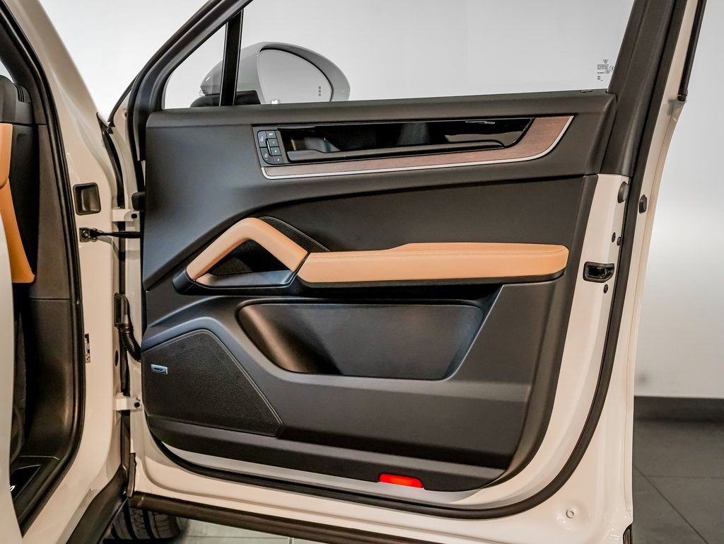 New 2026 Porsche Cayenne S AWD/4WD image 29
