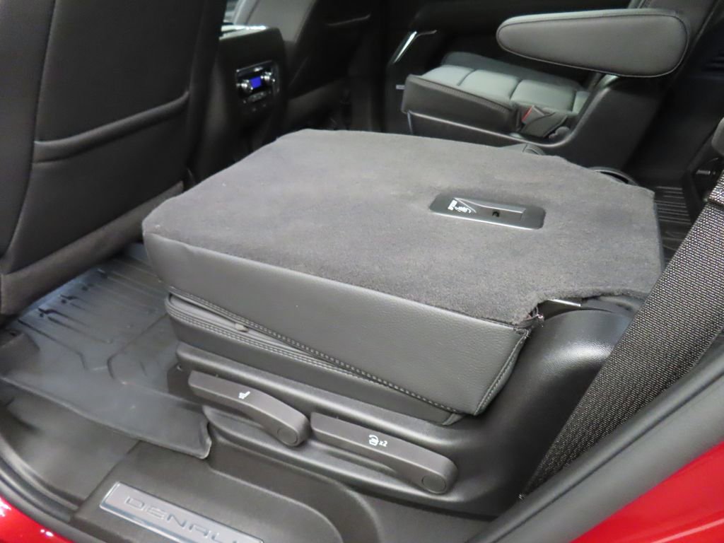 Used 2026 GMC Yukon Denali w/ Denali Reserve Package image 69