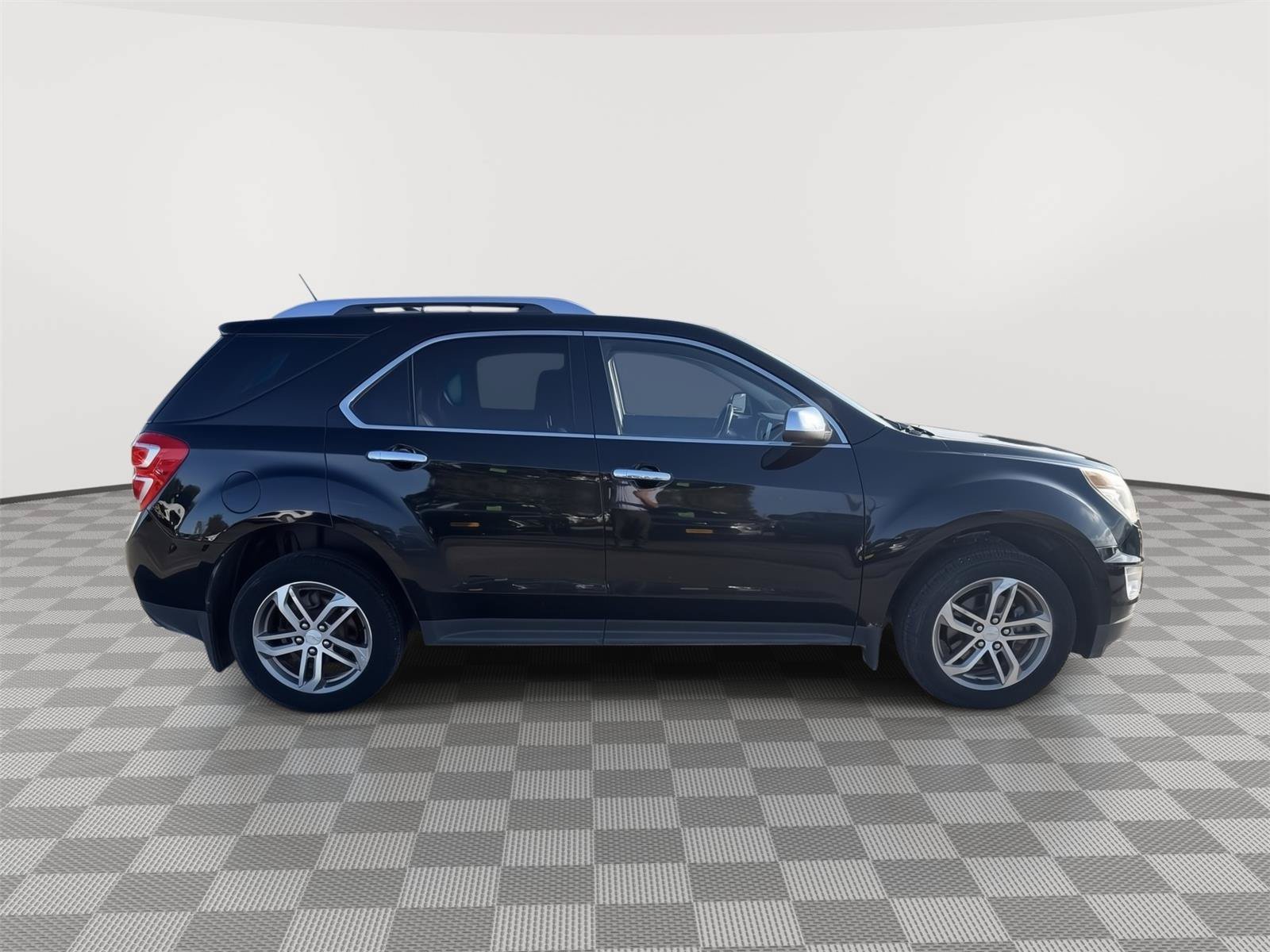 Used 2016 Chevrolet Equinox LTZ w/ Enhanced Convenience Package AWD/4WD image 8