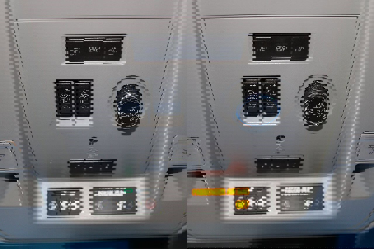 Used 2019 Cadillac Escalade Luxury image 26