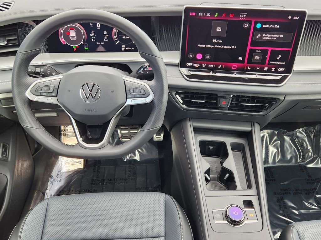 New 2026 Volkswagen Tiguan SE R-Line image 3