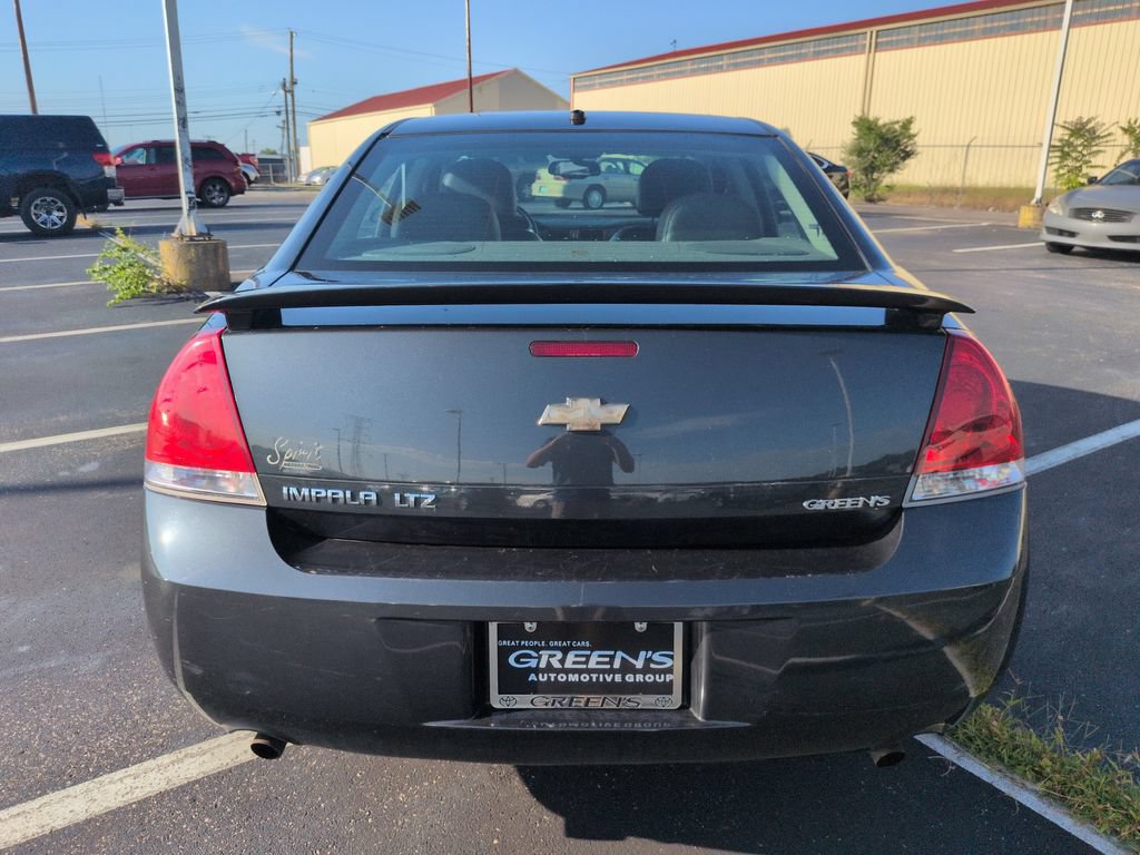 Used 2013 Chevrolet Impala LTZ FWD image 4