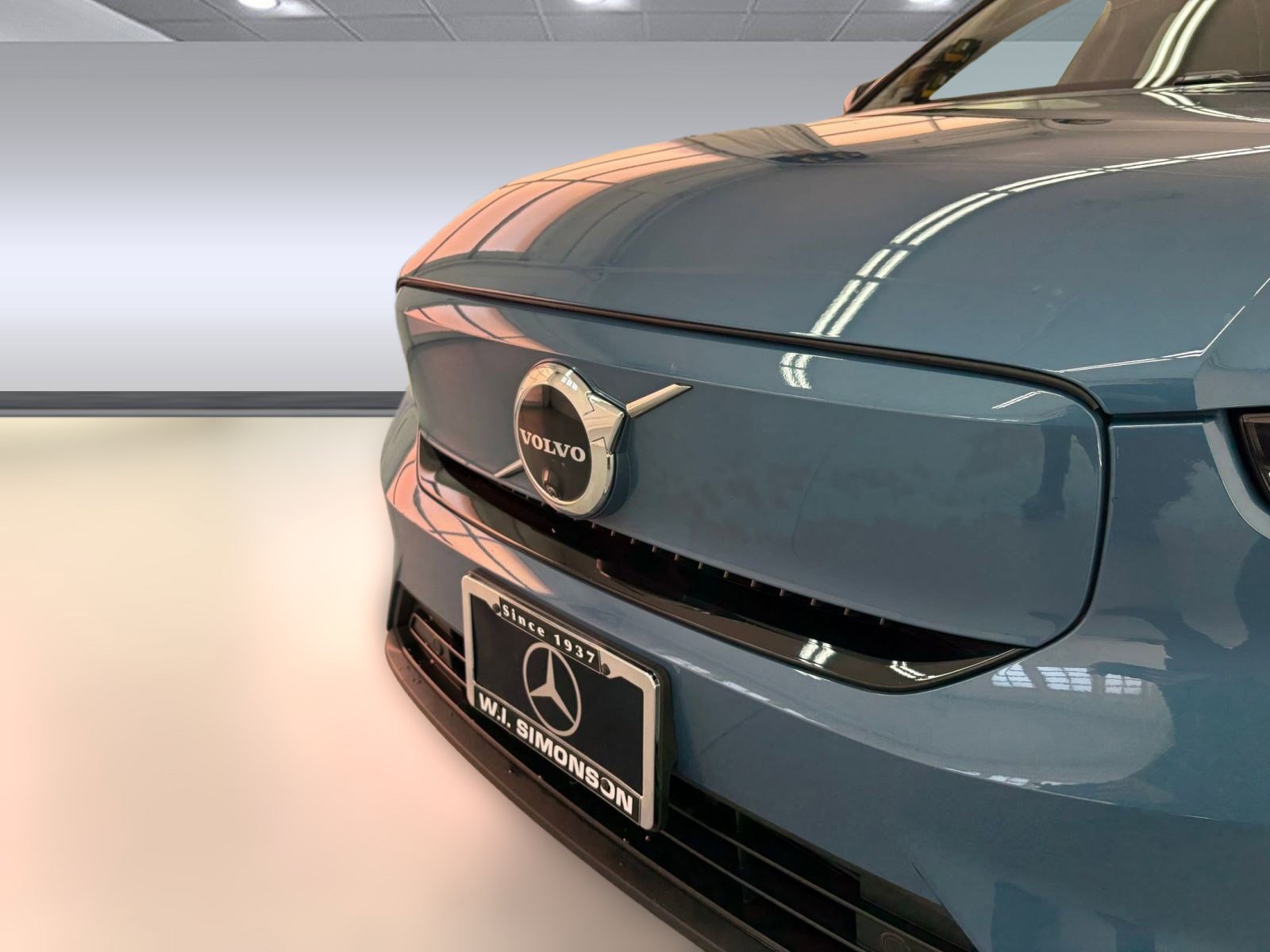 Used 2024 Volvo XC40 Recharge Ultimate w/ Protection Package Premier image 18