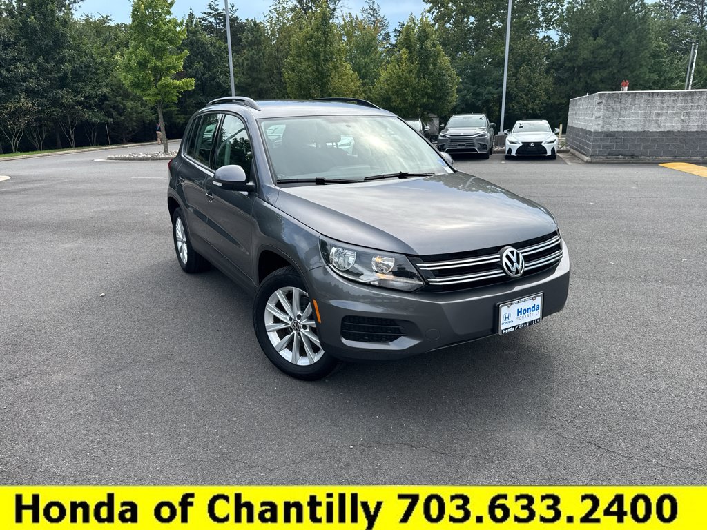 Used 2018 Volkswagen Tiguan Limited AWD/4WD image 1