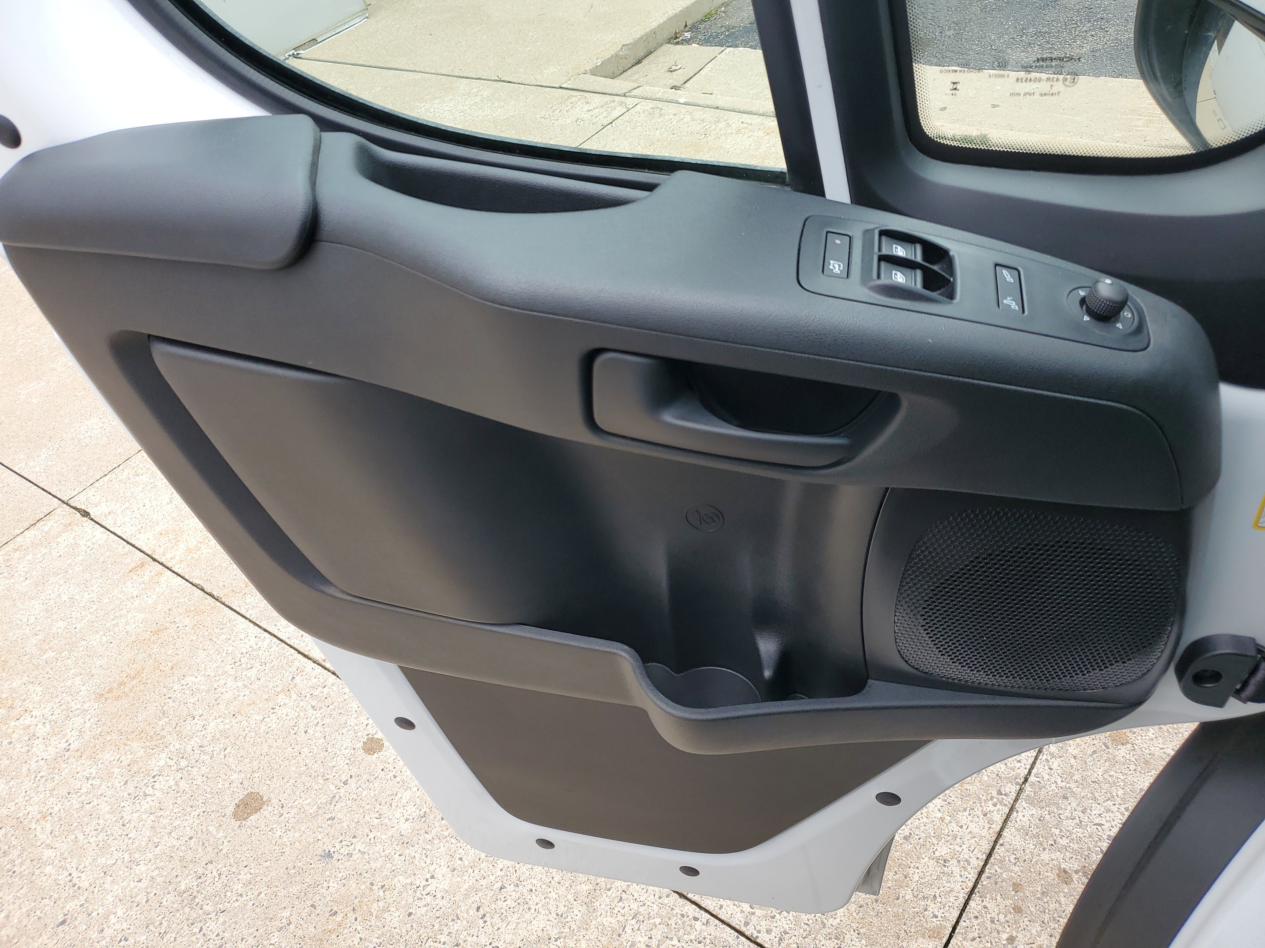 Used 2025 RAM ProMaster 2500 w/ Convenience Group image 6