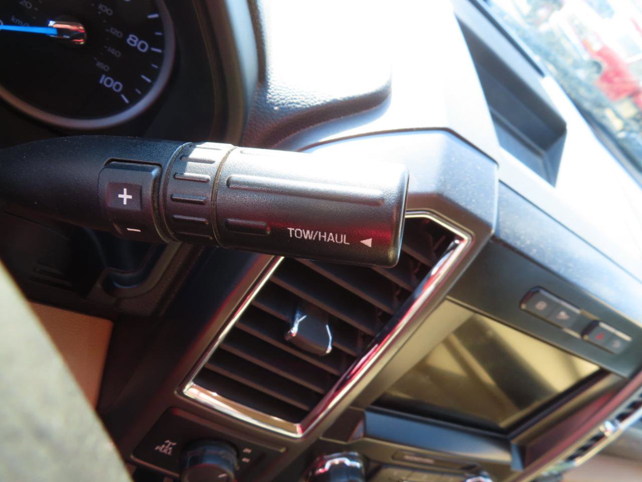 Used 2017 Ford F350 XLT w/ XLT Premium Package AWD/4WD image 37