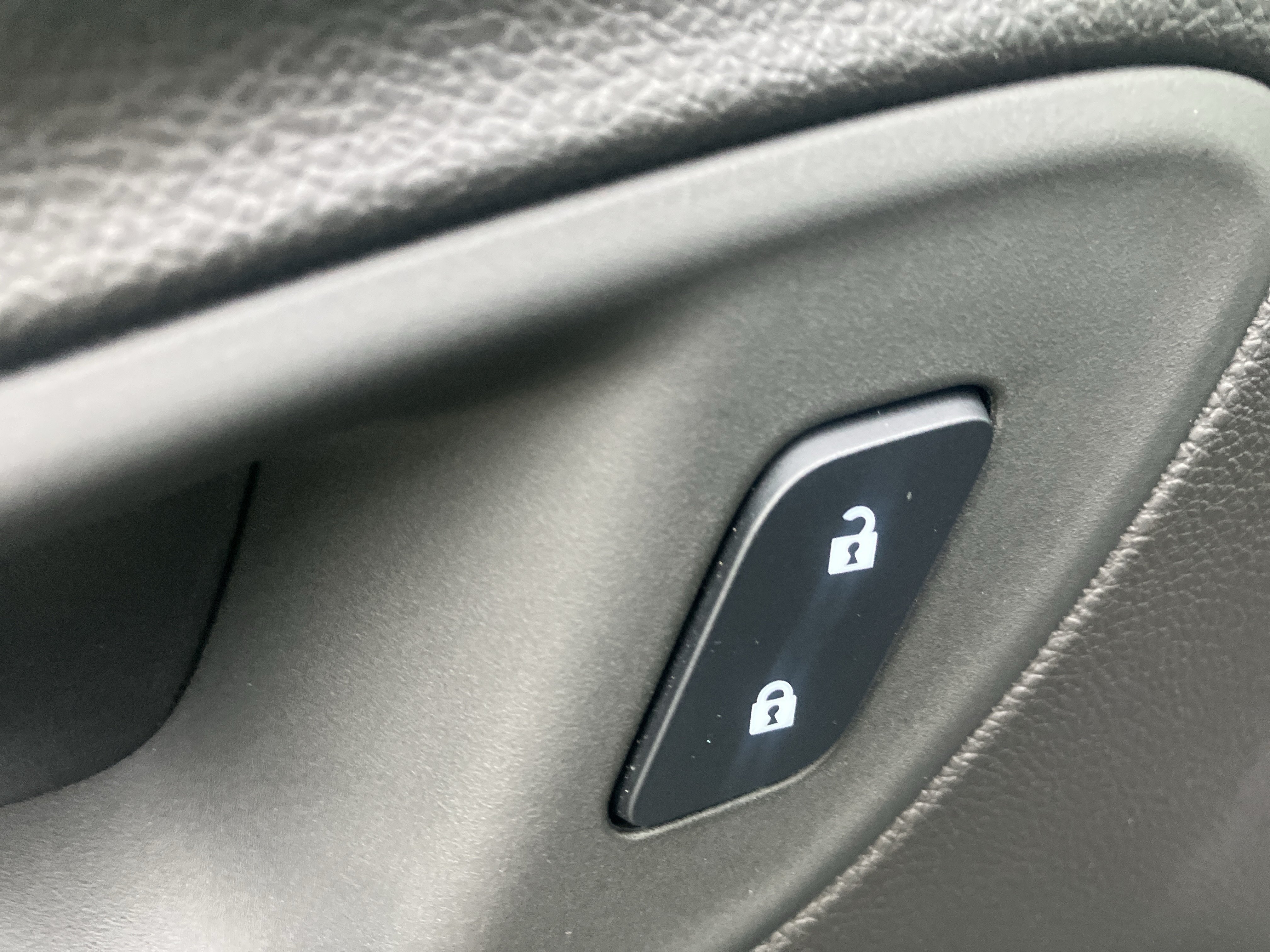 Used 2025 Buick Encore GX Preferred FWD image 17