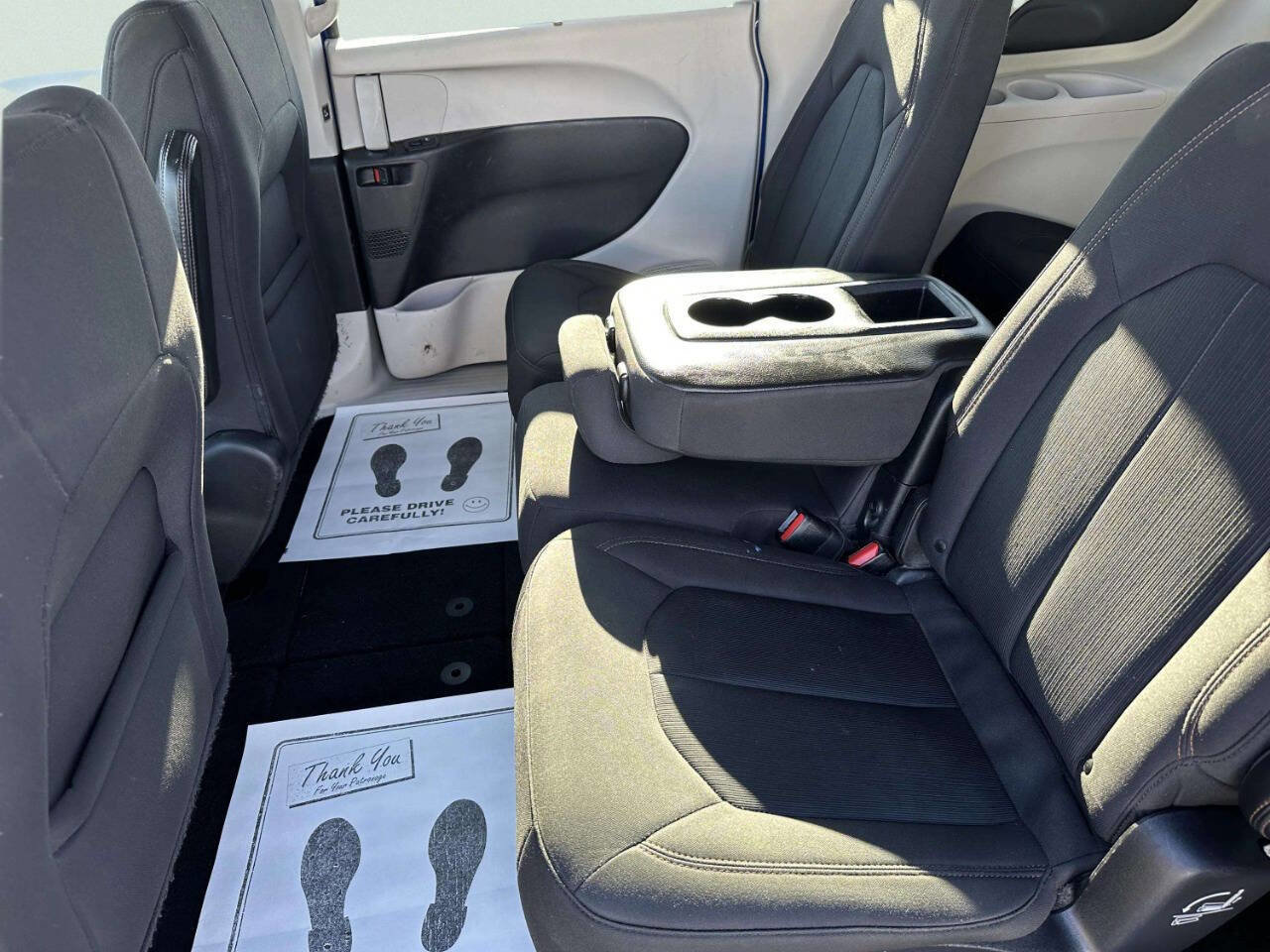 Used 2019 Chrysler Pacifica Touring Plus w/ Tire & Wheel Group FWD image 11