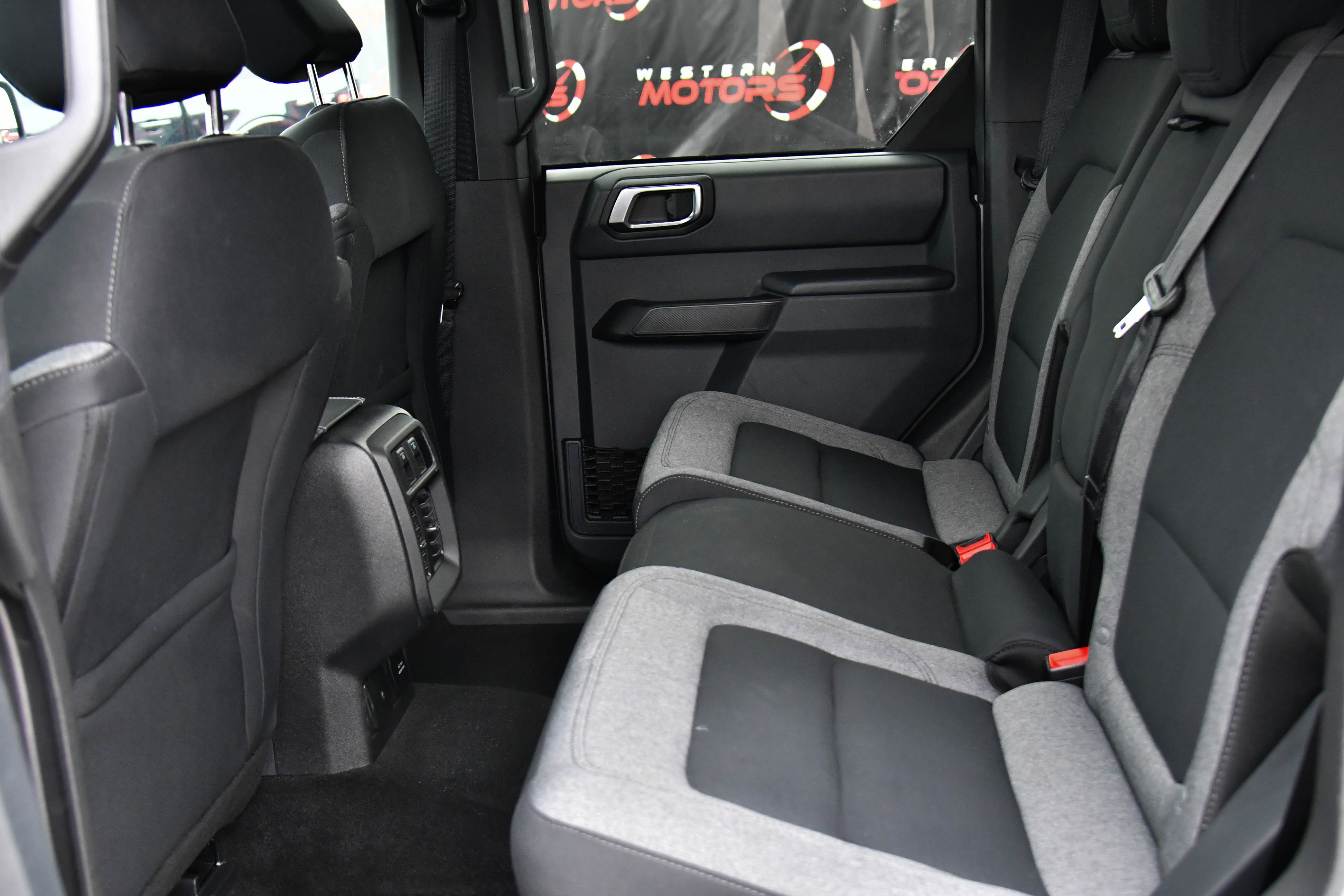 Used 2025 Ford Bronco Big Bend image 42