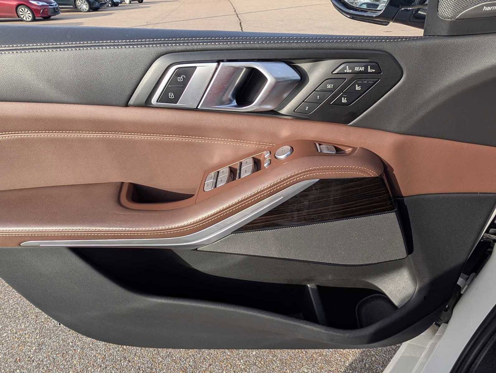 Used 2024 BMW X7 M60i w/ Executive Package image 23