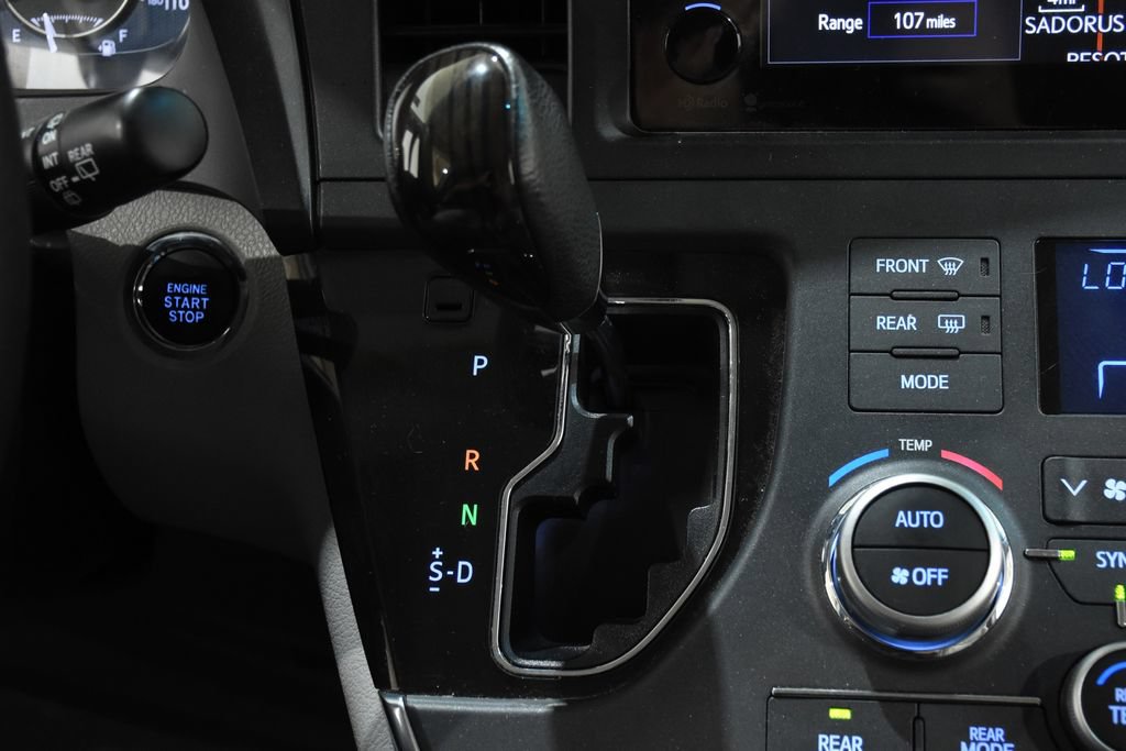 Used 2015 Toyota Sienna XLE Premium FWD image 23