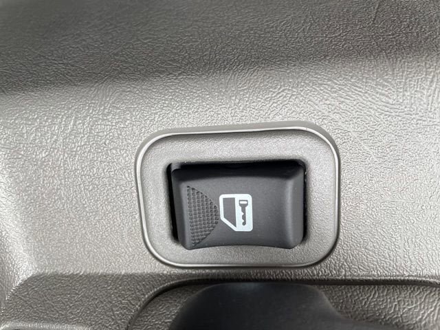 New 2025 GMC Savana 2500 w/ Driver Convenience Package RWD image 10