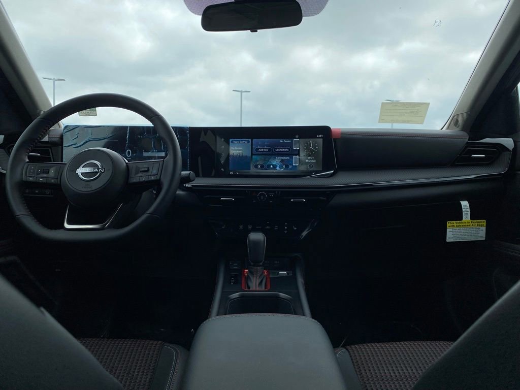 New 2025 Nissan Kicks SR w/ SR Premium Package image 17