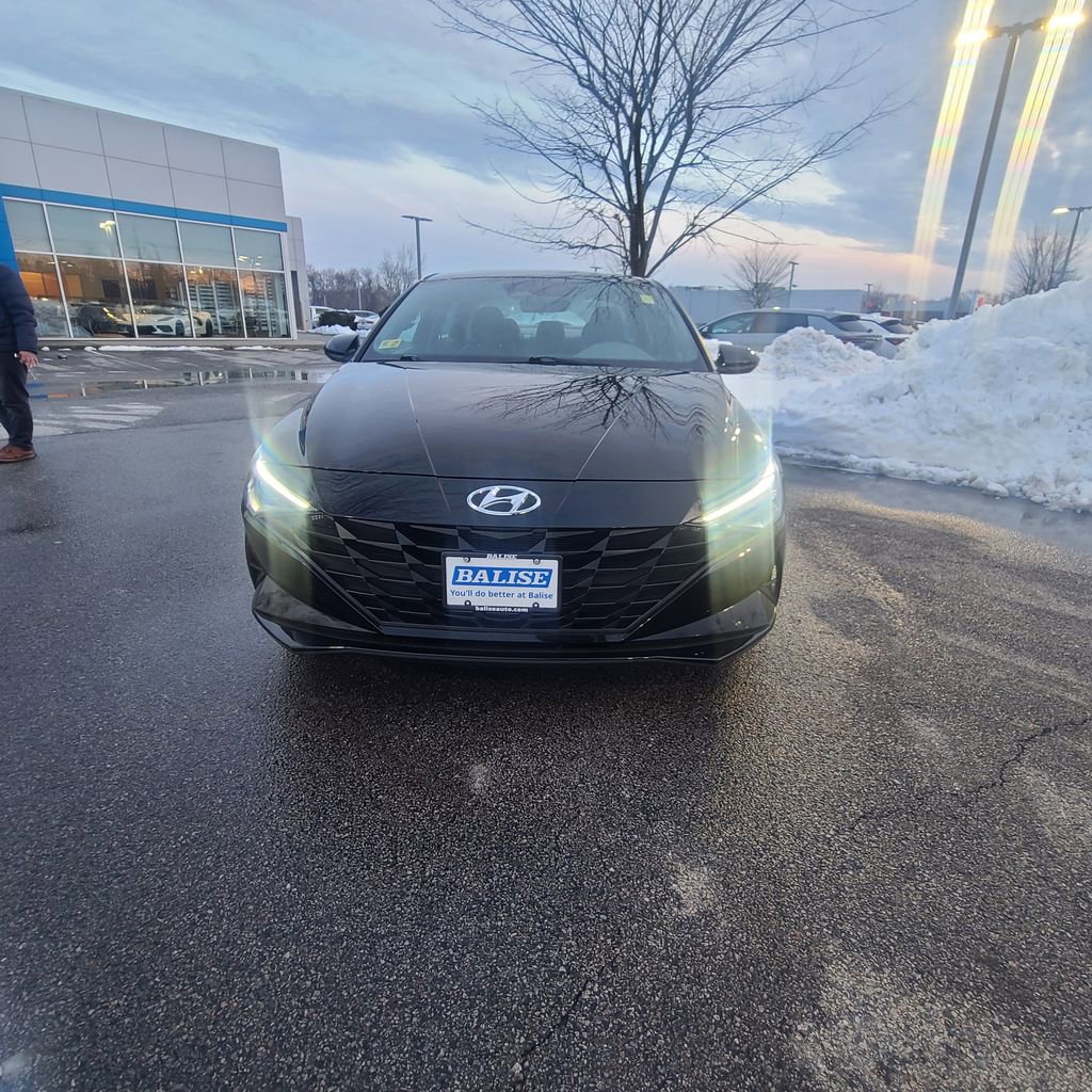 Used 2023 Hyundai Elantra SEL image 9