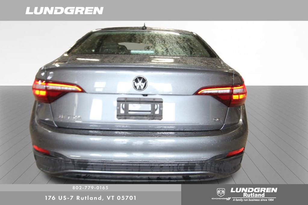 Used 2023 Volkswagen Jetta SE w/ Panoramic Sunroof Package FWD image 6