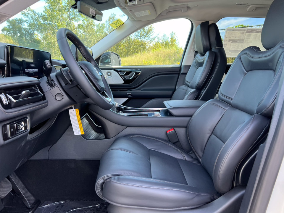 New 2027 Lincoln Aviator Reserve AWD/4WD image 4
