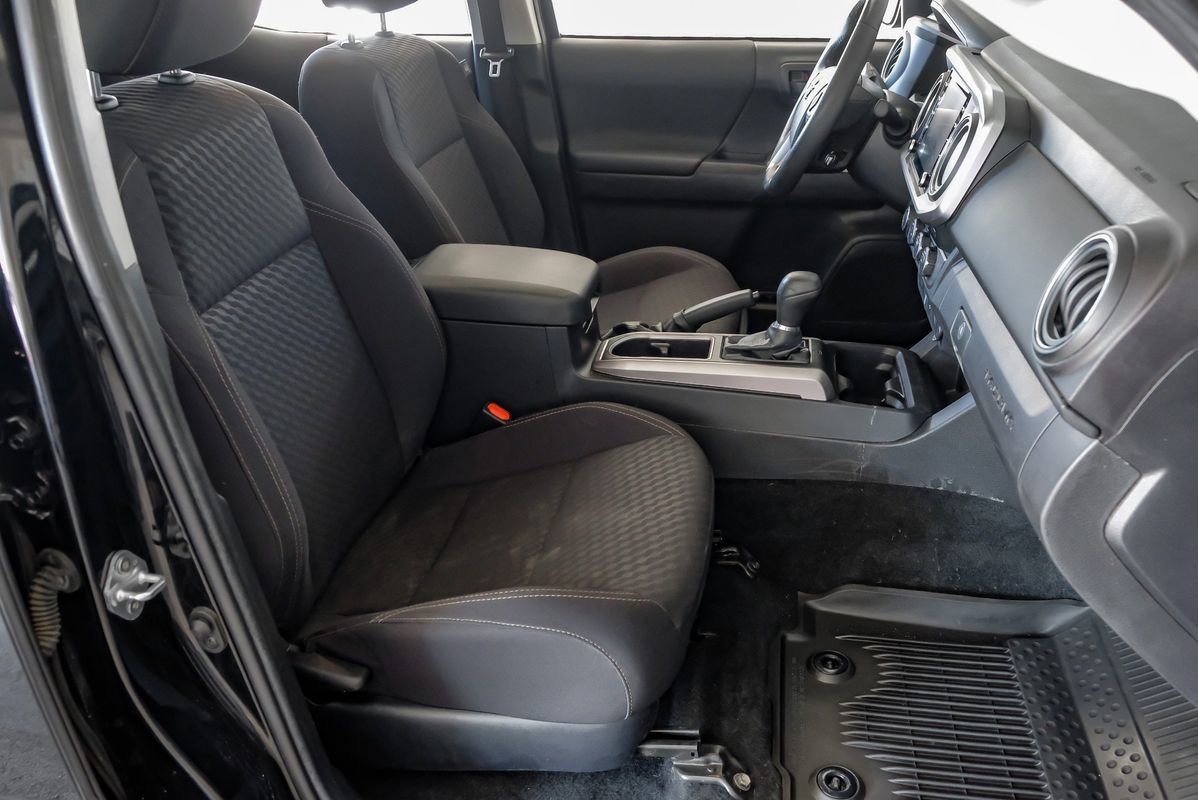 Used 2023 Toyota Tacoma SR5 w/ Trail Edition image 31