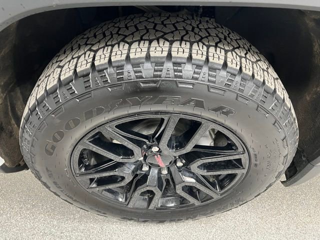 Used 2024 GMC Sierra 1500 Pro w/ Graphite Edition AWD/4WD image 13