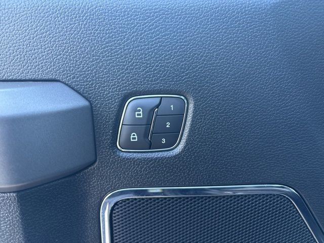 Used 2018 Ford F150 Platinum w/ Equipment Group 701A Luxury image 26