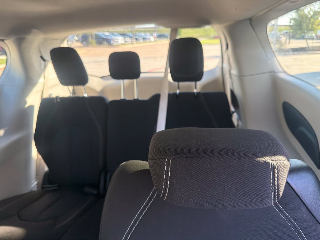 Used 2024 Chrysler Voyager LX FWD image 13