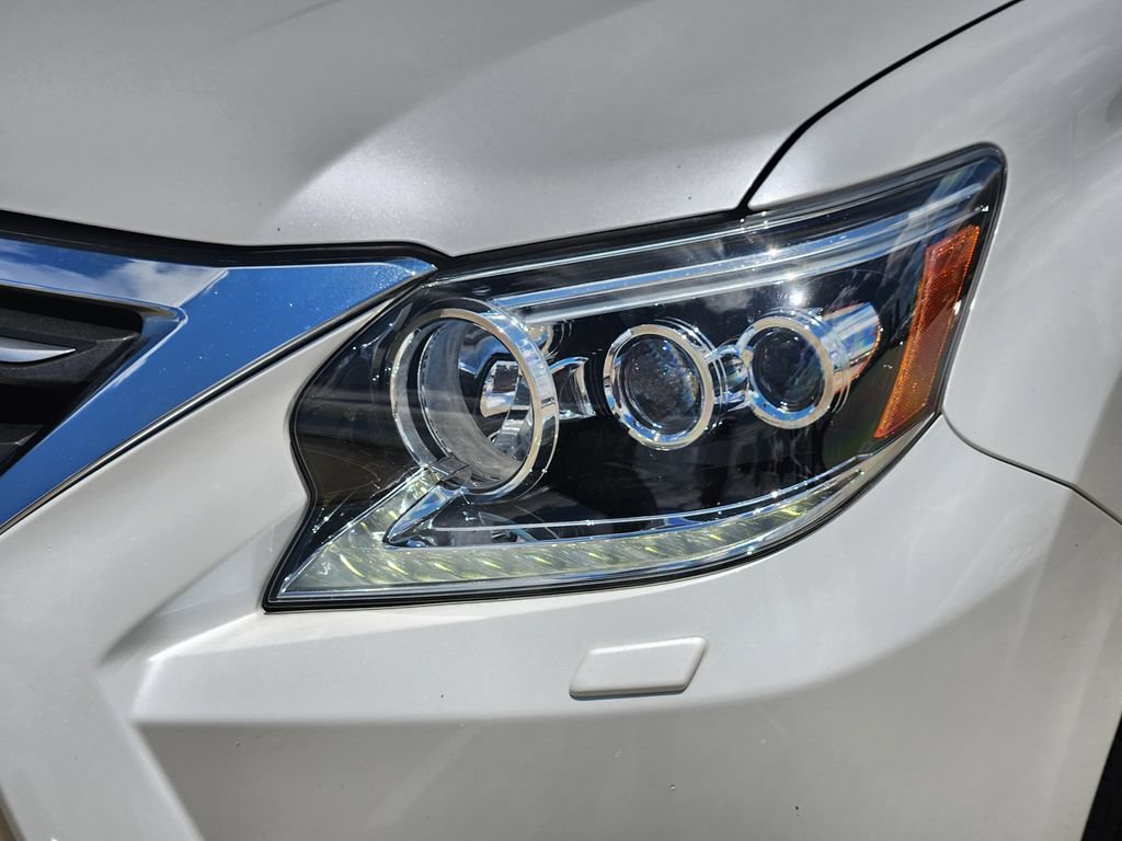 Used 2016 Lexus GX 460 w/ Premium Package AWD/4WD image 9