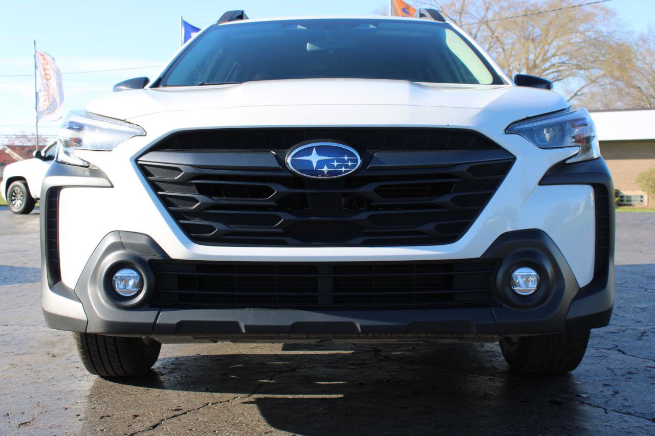 Used 2024 Subaru Outback Premium AWD/4WD image 2
