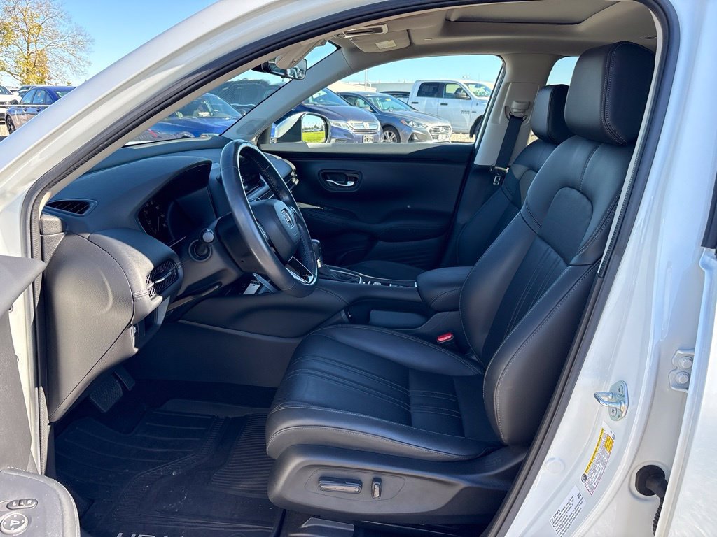 Used 2024 Honda HR-V EX-L image 16