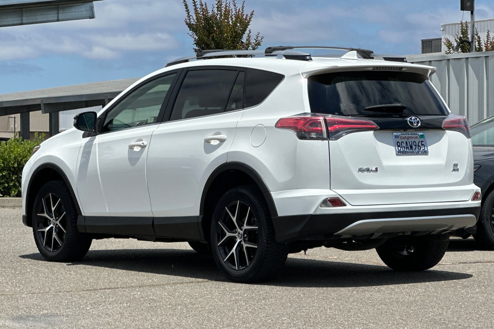 Used 2018 Toyota RAV4 SE w/ Power Extra Value Package AWD/4WD image 6