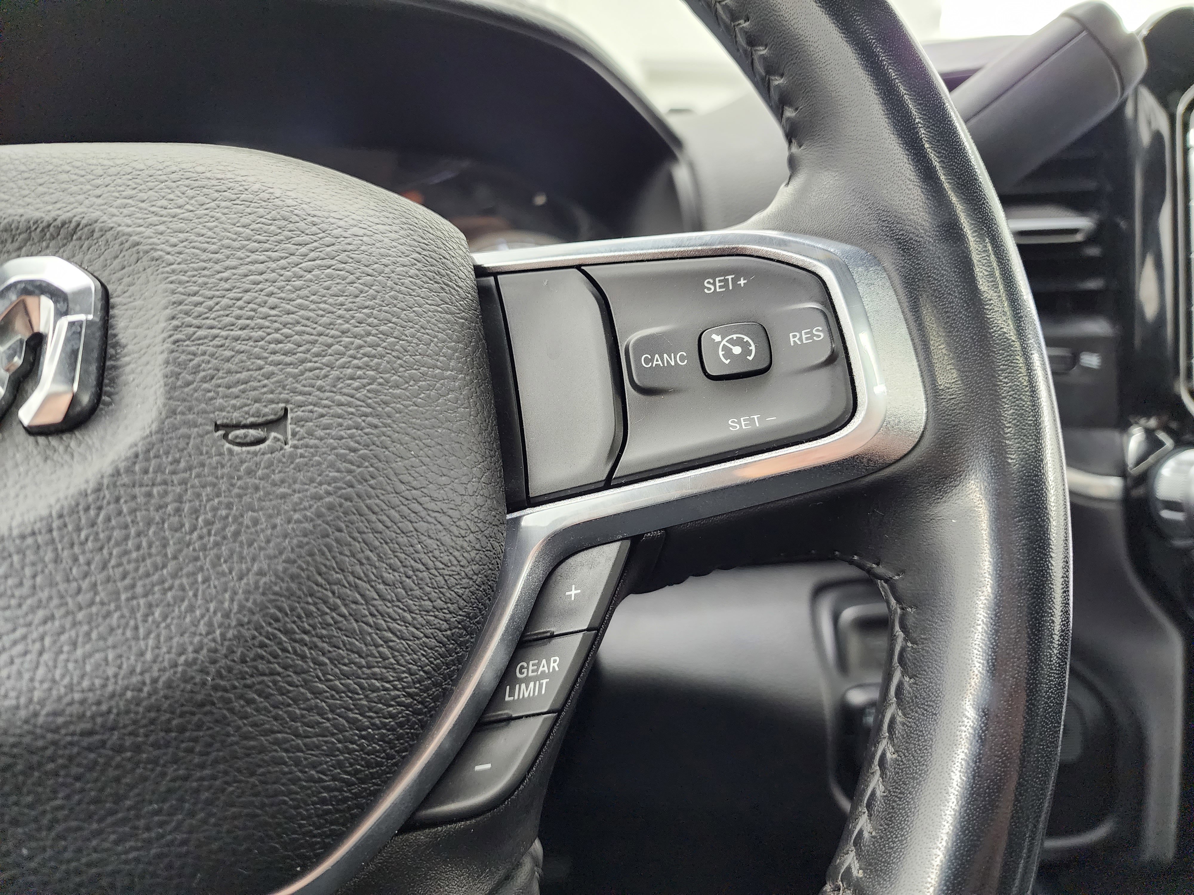 Used 2024 RAM 2500 Laramie w/ Sport Appearance Package image 15