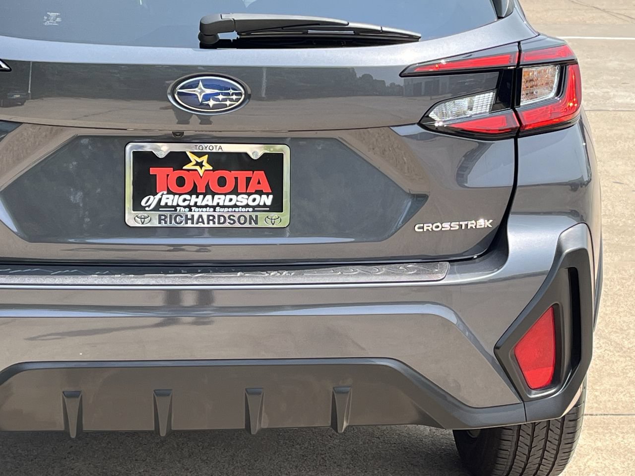 Used 2024 Subaru Crosstrek 2.0i Premium AWD/4WD image 6