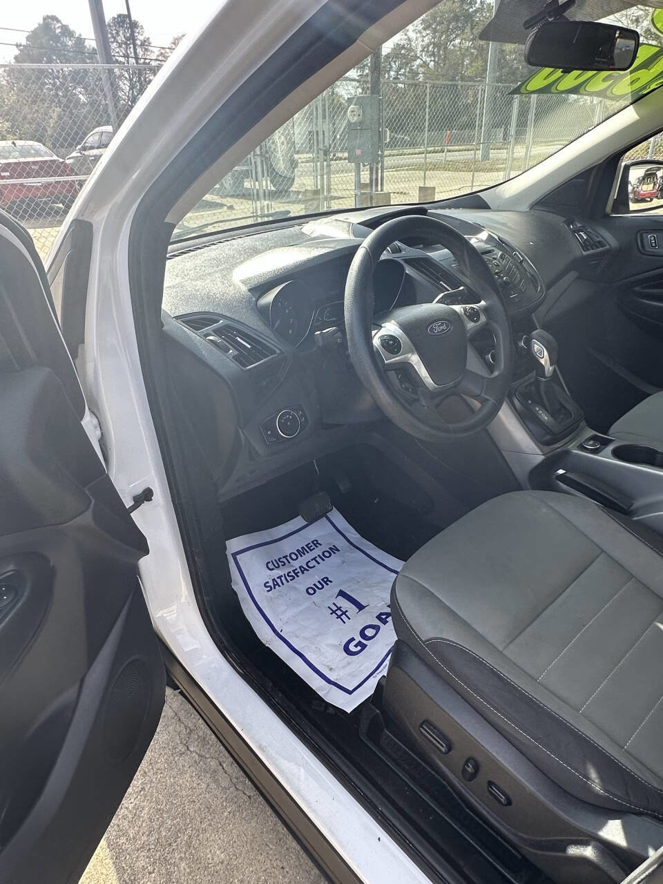 Used 2015 Ford Escape SE image 17