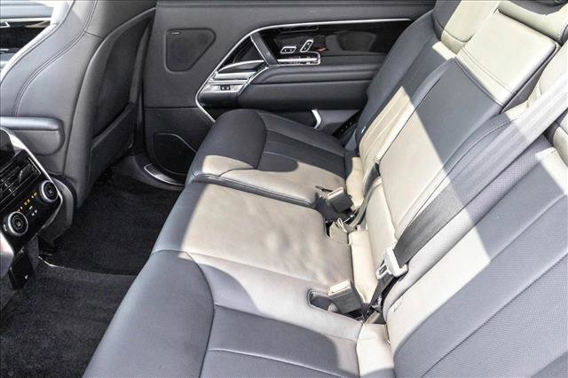 Used 2024 Land Rover Range Rover Long Wheelbase SE AWD/4WD image 22