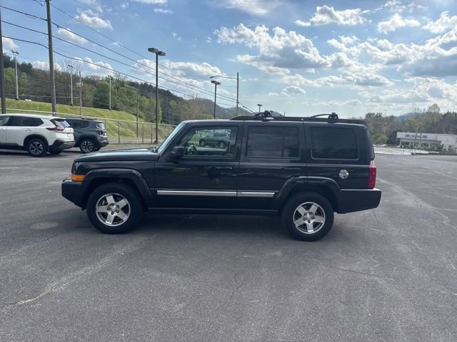 Used 2010 Jeep Commander Sport w/ Sun/Sound Group AWD/4WD image 5