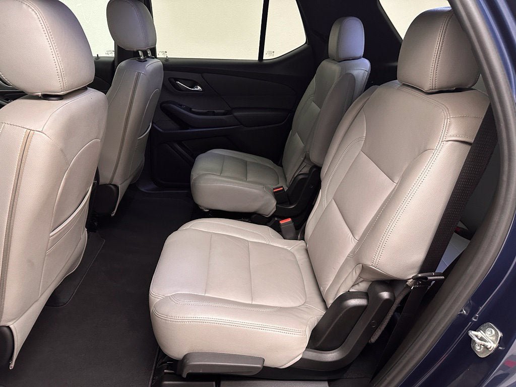 Used 2023 Chevrolet Traverse LT AWD/4WD image 18