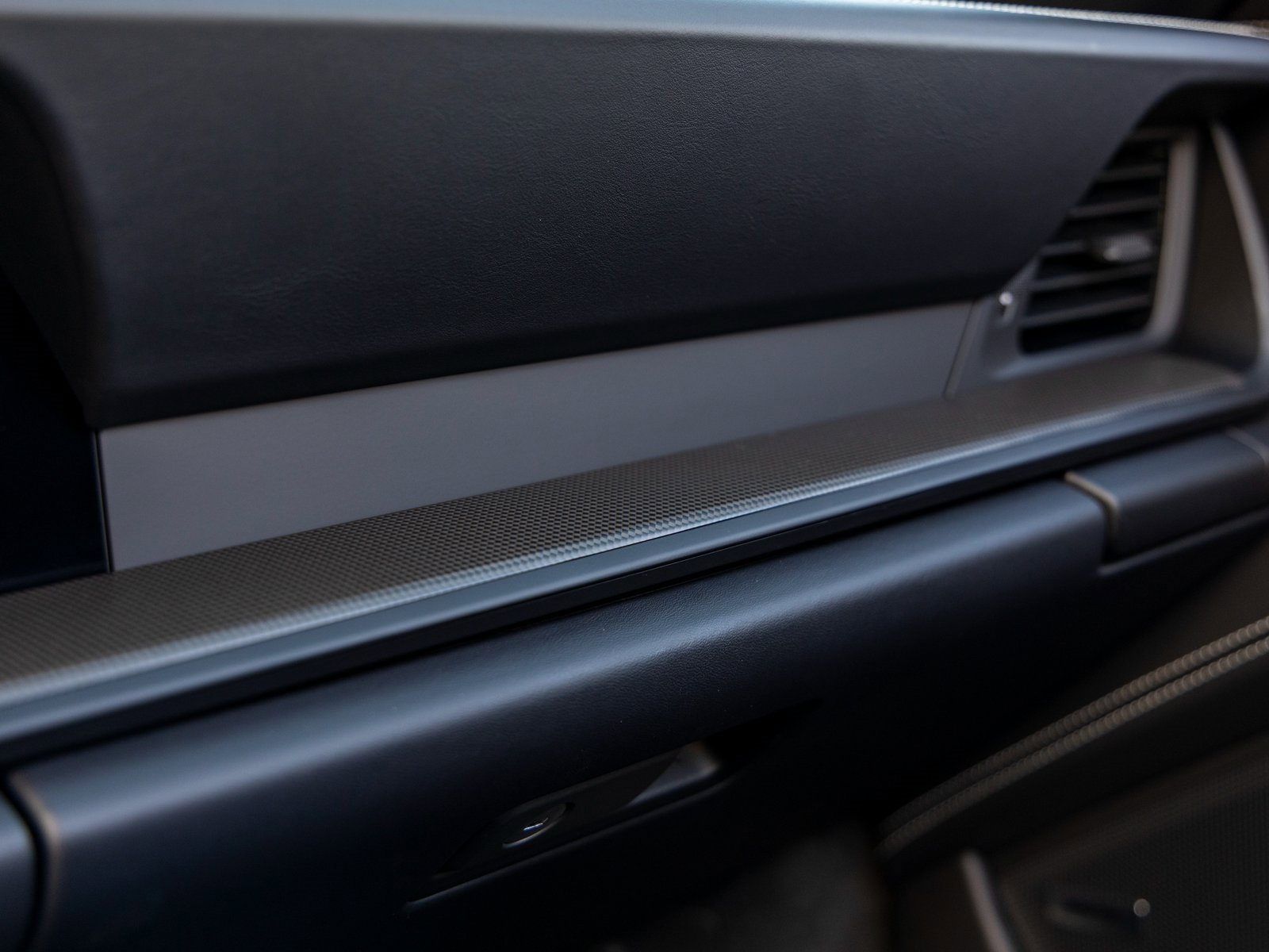 Certified 2025 Porsche 911 Carrera GTS image 38