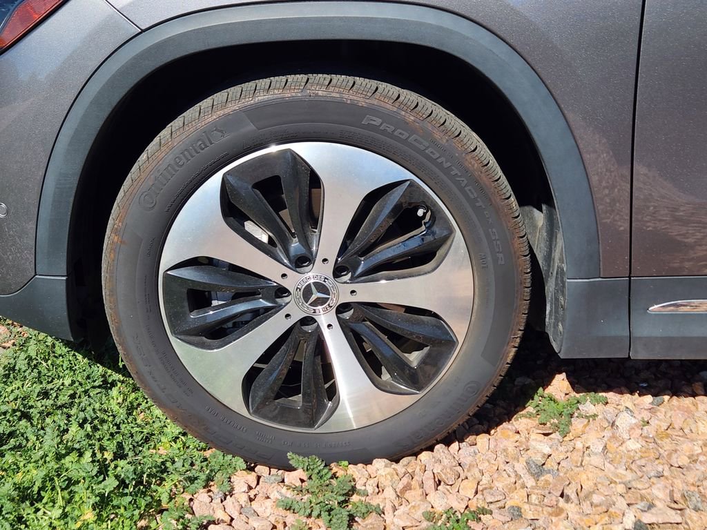 Used 2025 Mercedes-Benz GLA 250 4MATIC image 9