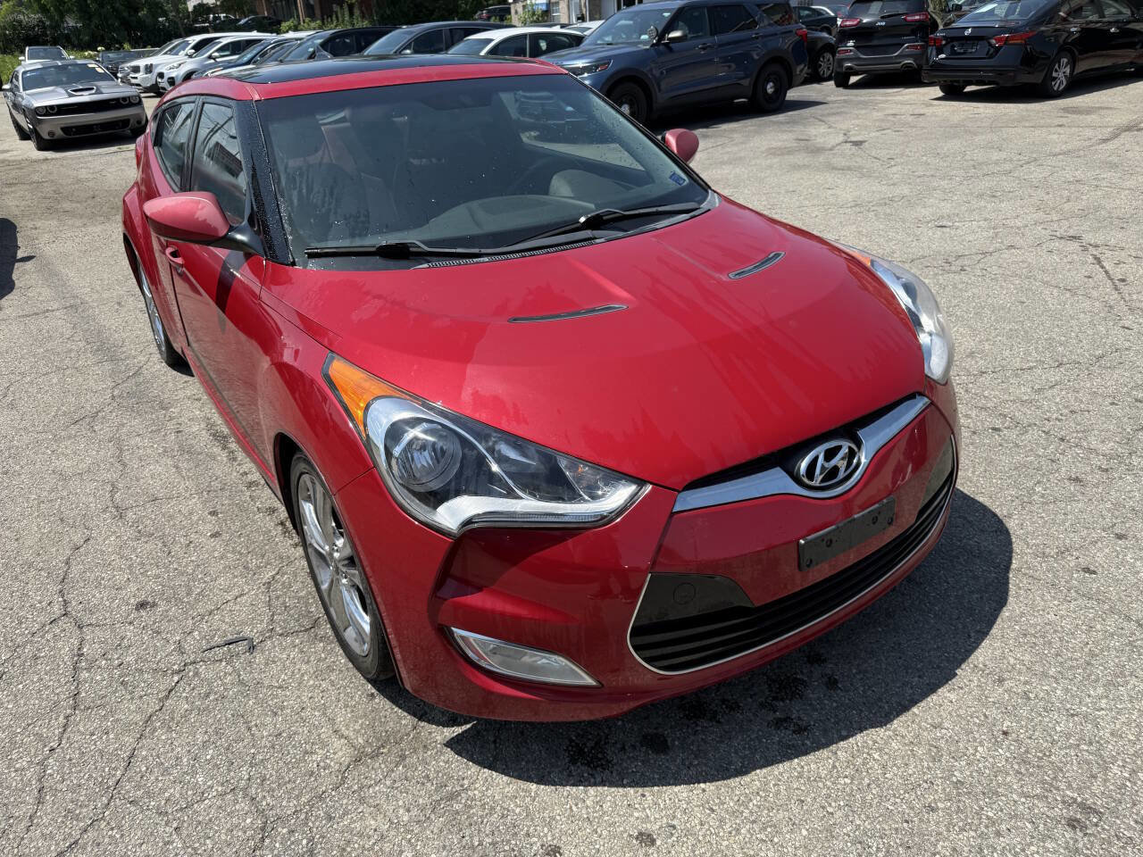 Used 2013 Hyundai Veloster w/ Style Pkg image 4