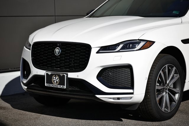 New 2026 Jaguar F-PACE R-Dynamic S image 2