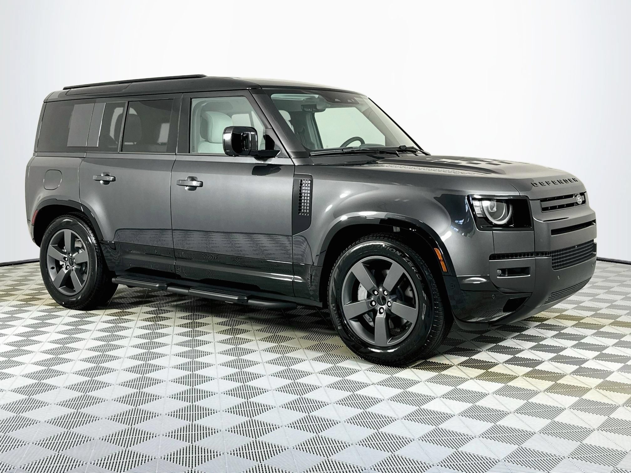 New 2026 Land Rover Defender 110 X-Dynamic SE AWD/4WD image 3
