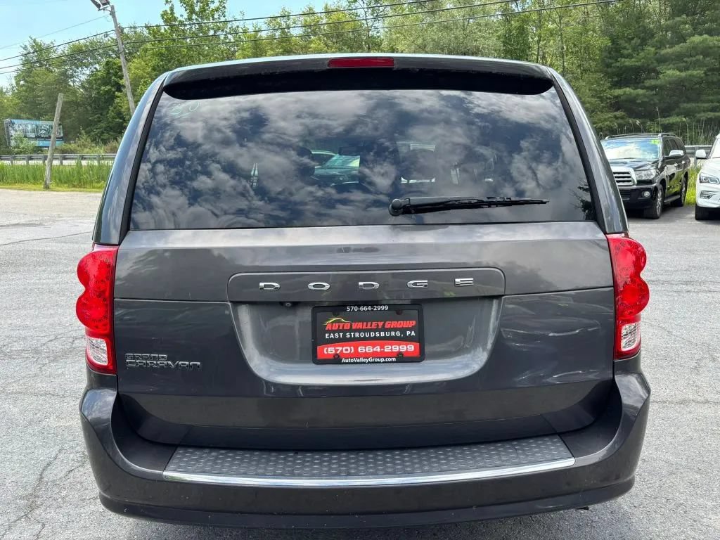 Used 2018 Dodge Grand Caravan SE w/ UConnect Hands-Free Group FWD image 7