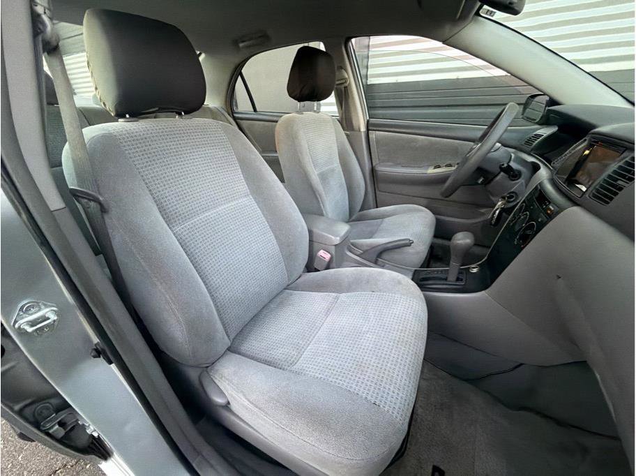 Used 2005 Toyota Corolla CE image 19