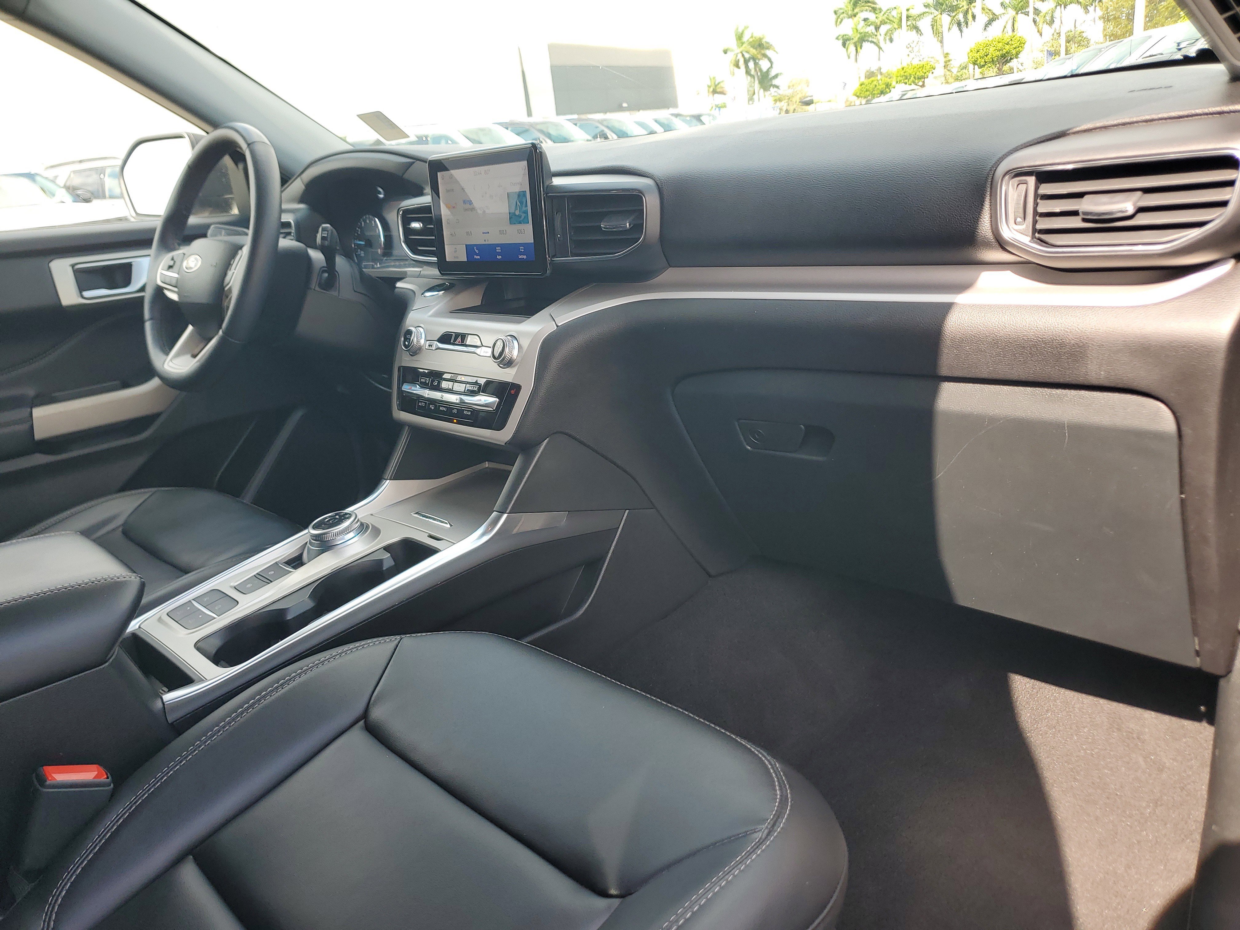 Used 2023 Ford Explorer XLT w/ Equipment Group 202A image 19