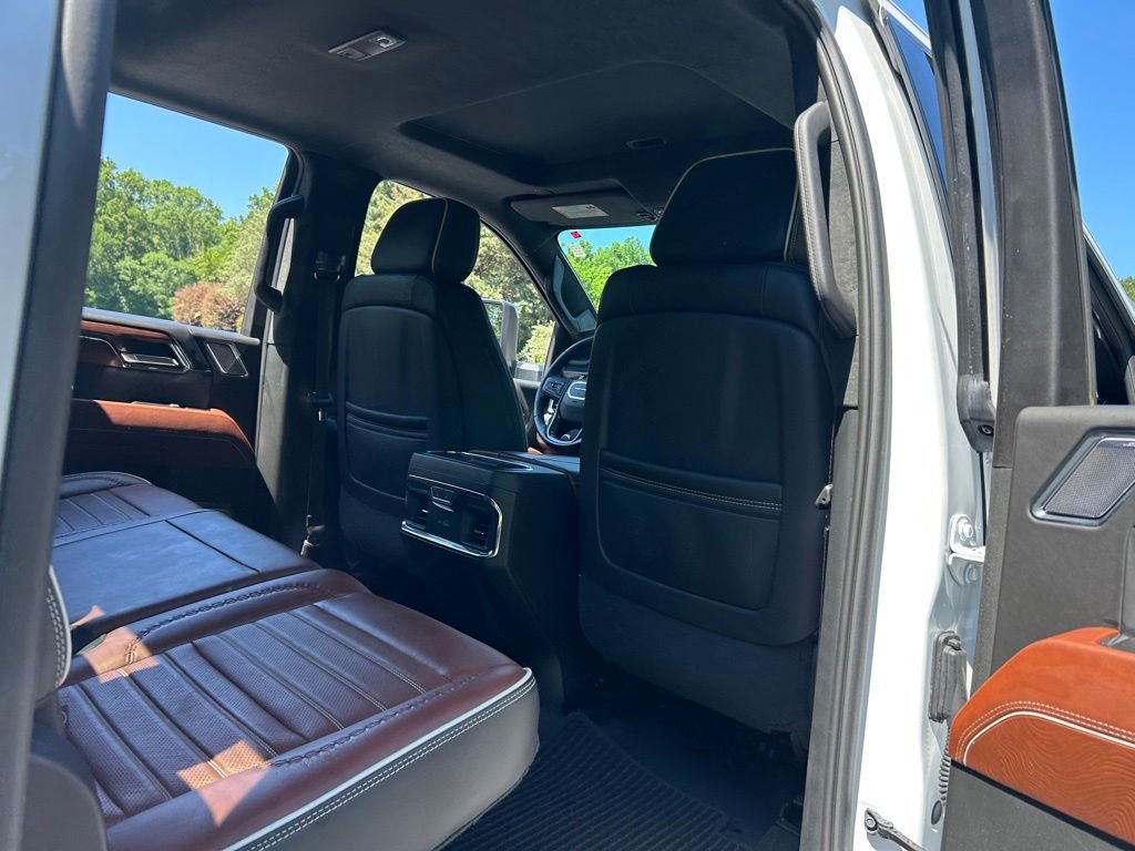 Used 2024 GMC Sierra 3500 Denali Ultimate AWD/4WD image 53