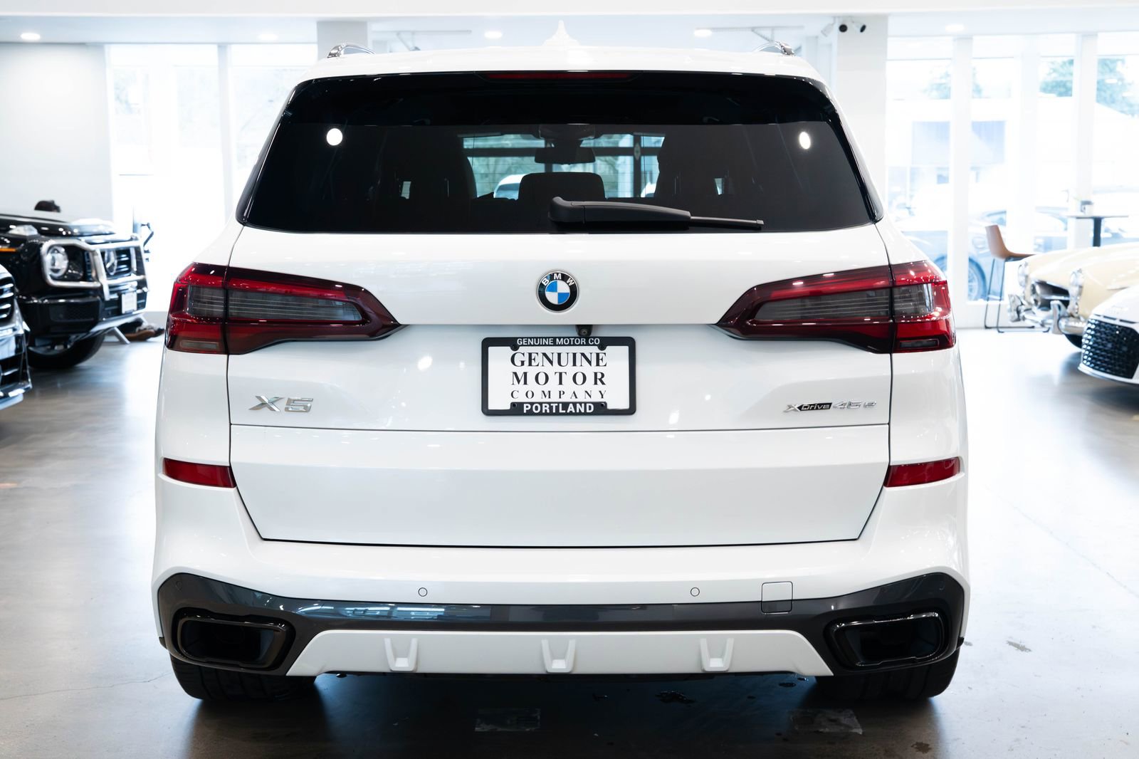 Used 2021 BMW X5 xDrive45e w/ M Sport Package image 5
