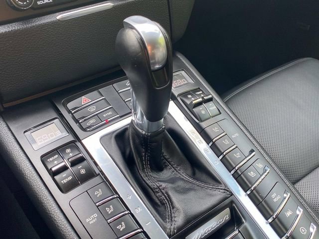 Used 2018 Porsche Macan image 29