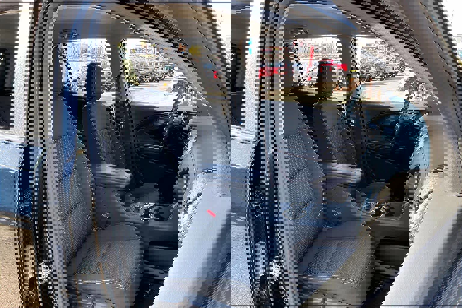 Used 2024 GMC Terrain SLE image 8