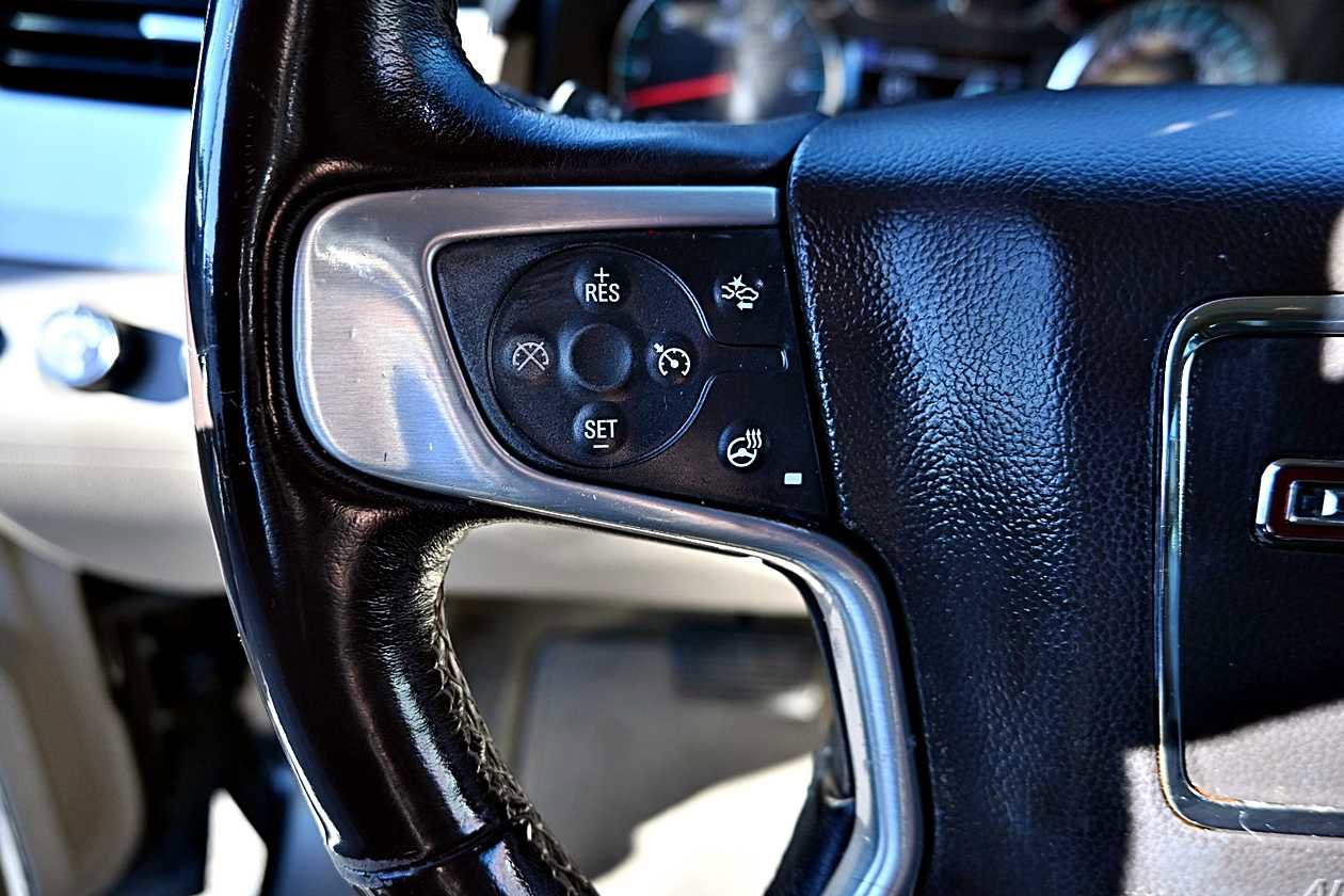 Used 2018 GMC Yukon XL SLT image 28