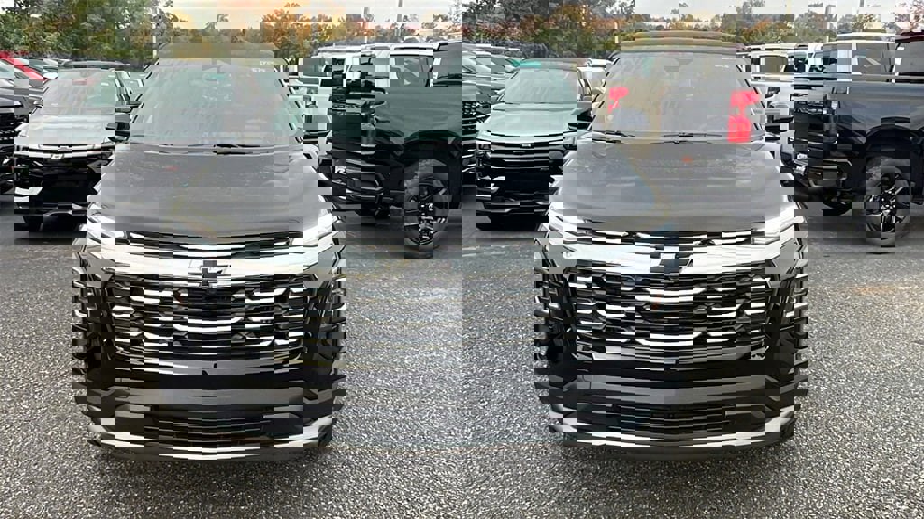 New 2026 Chevrolet Equinox LT image 2