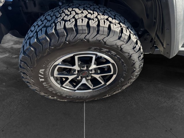 Used 2026 Jeep Wrangler Unlimited Rubicon AWD/4WD image 9